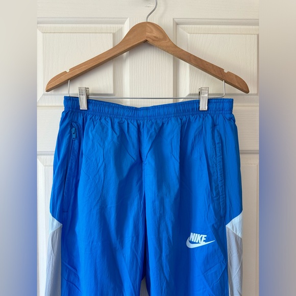 Nike Men’s Retro Track Pants - size Medium - Picture 3 of 5